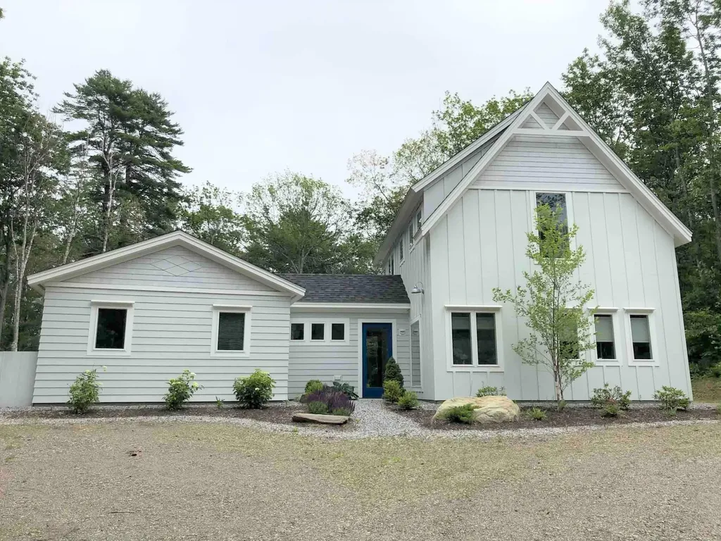 14 Cobe Road Northport ME 04849