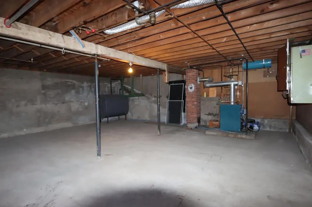 100 King Avenue Lewiston ME 04240