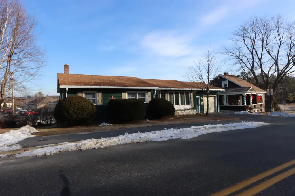 100 King Avenue Lewiston ME 04240