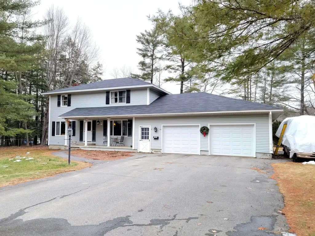 30 Smiley Avenue Winslow ME 04901