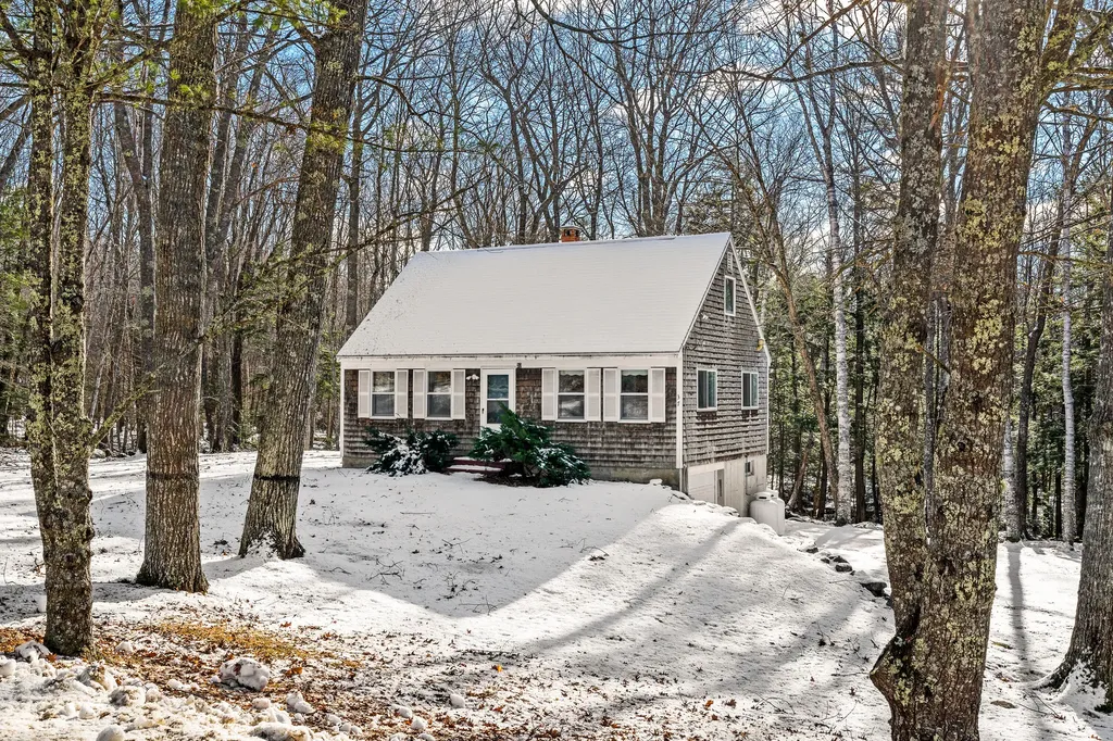 37 Evergreen Estates Road Nobleboro ME 04555