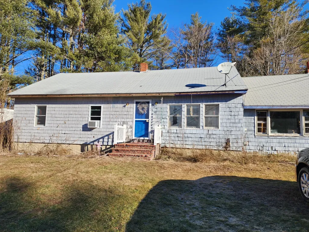 17 Montgomery Road Windham ME 04062