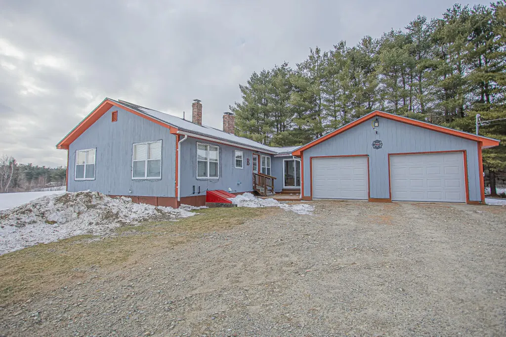 25 Rome Road Mercer ME 04957