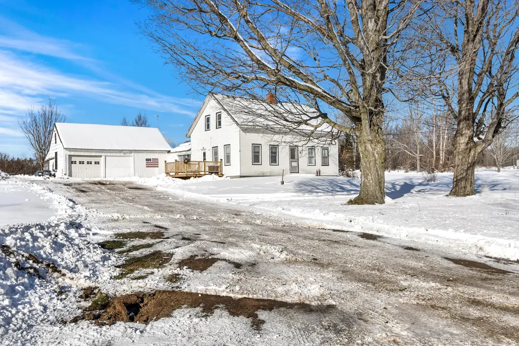 88 Crosby Road Albion ME 04910
