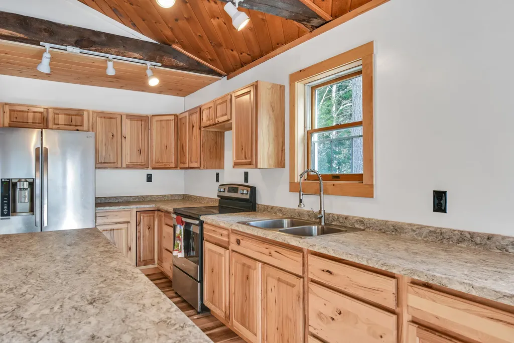 100 Stage Road Pittston ME 04345