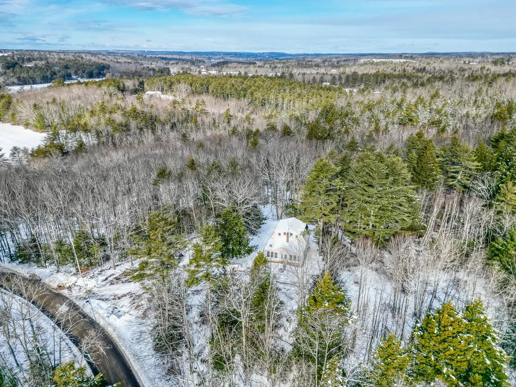 100 Stage Road Pittston ME 04345