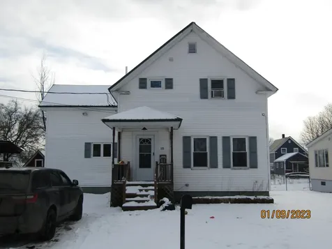 10 North Street Brownville ME 04414