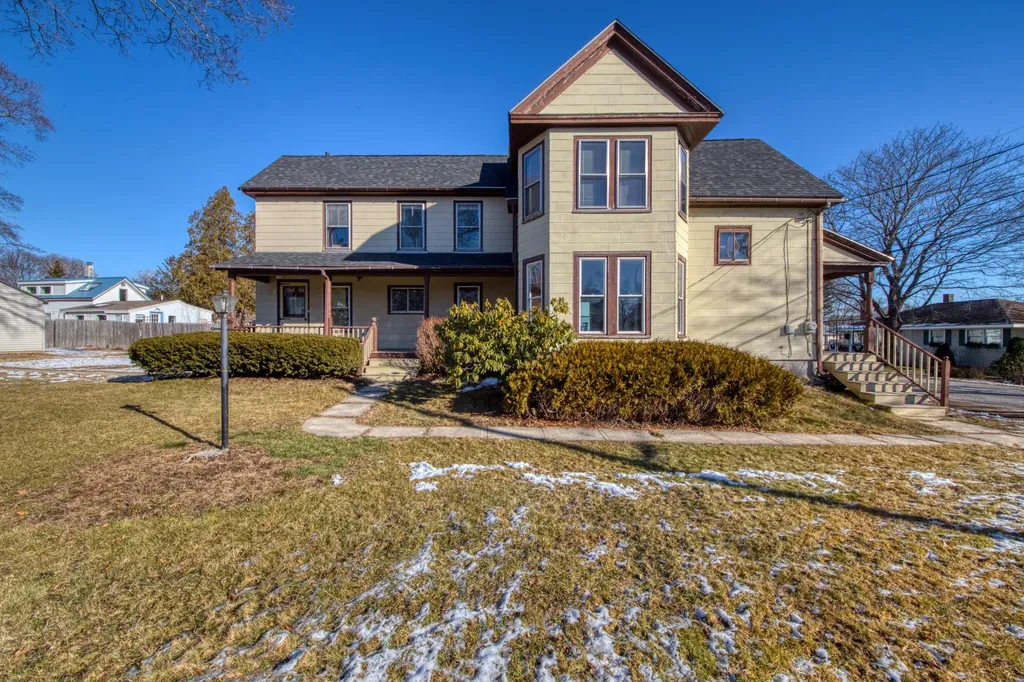 8 Spruce Street Rockland ME 04841