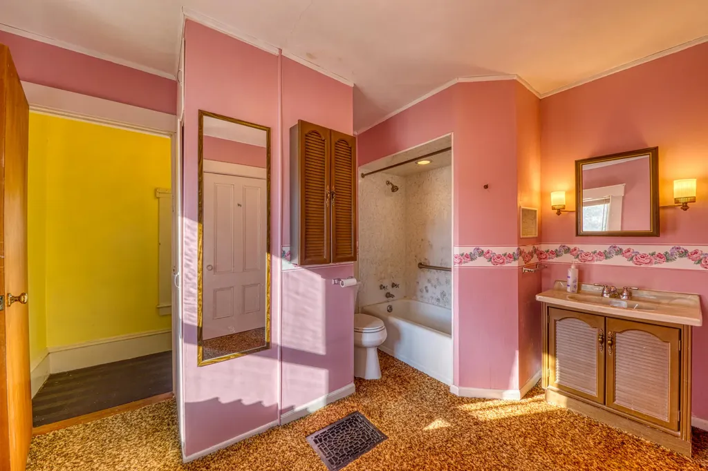 8 Spruce Street Rockland ME 04841