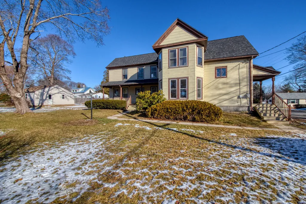 8 Spruce Street Rockland ME 04841
