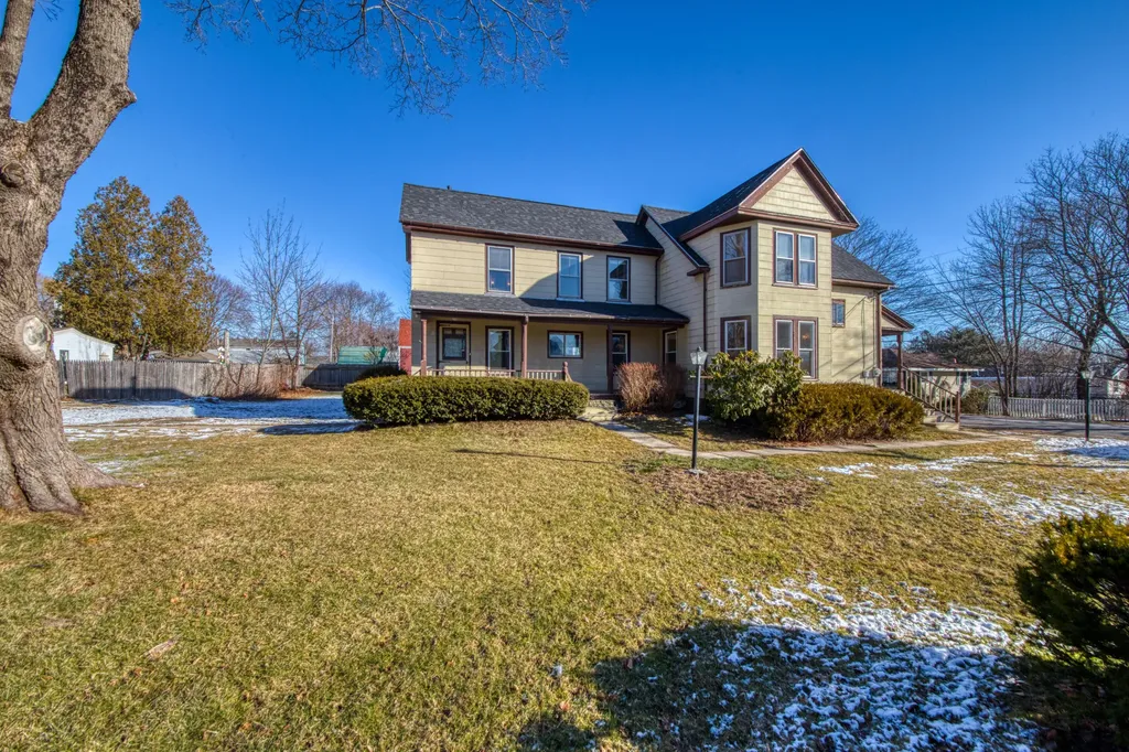 8 Spruce Street Rockland ME 04841