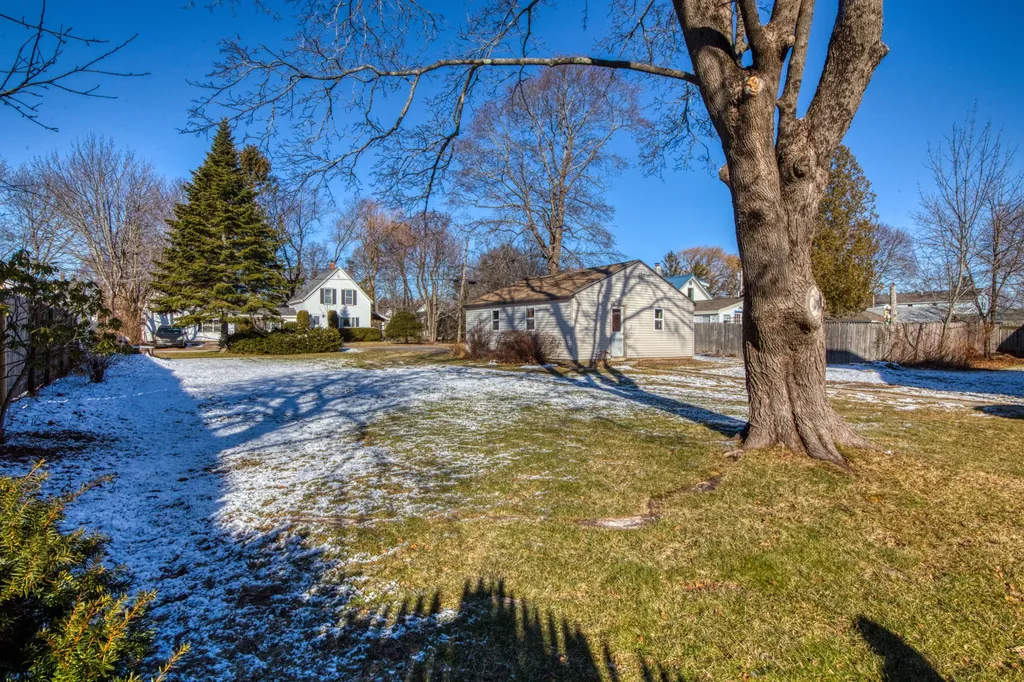 8 Spruce Street Rockland ME 04841