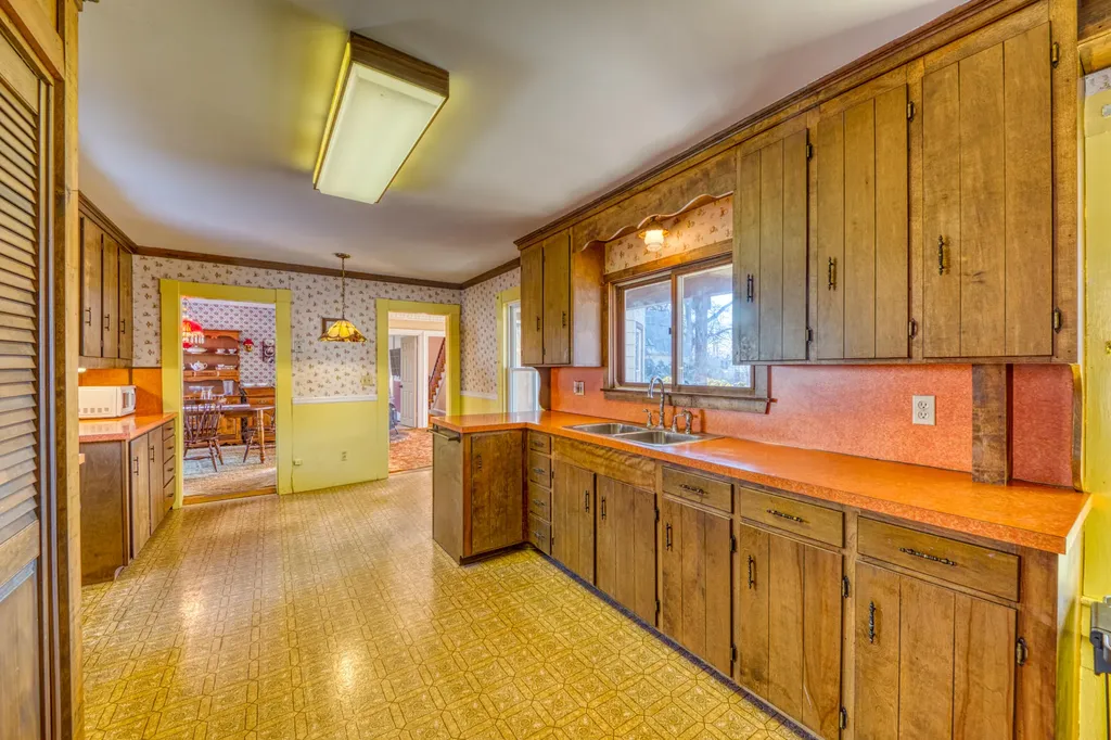 8 Spruce Street Rockland ME 04841