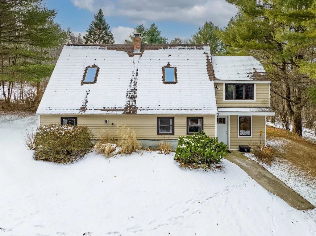 41 Lawrence Road Gray ME 04039