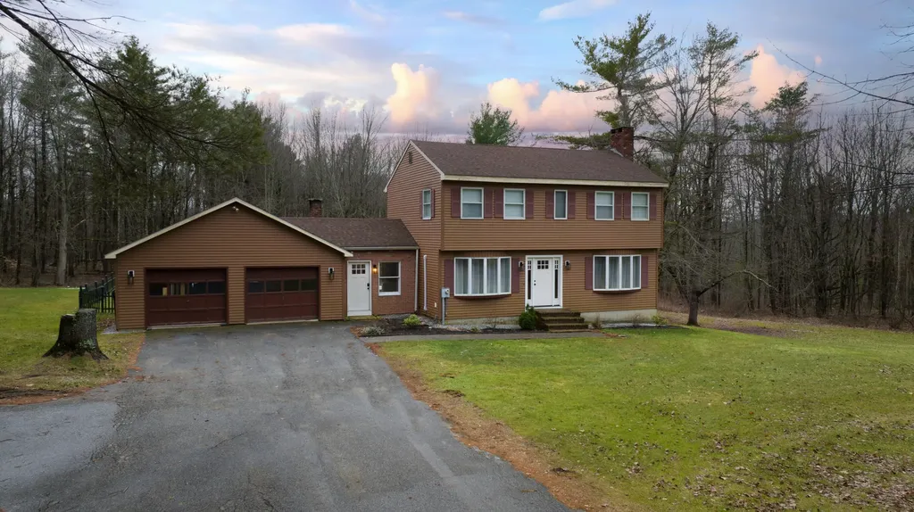 68 Bull Run Road Wales ME 04280