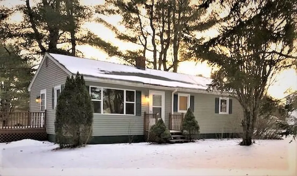 21 Denise Avenue Oakland ME 04963