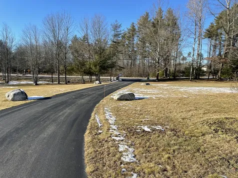 5 Chute Road Windham ME 04062