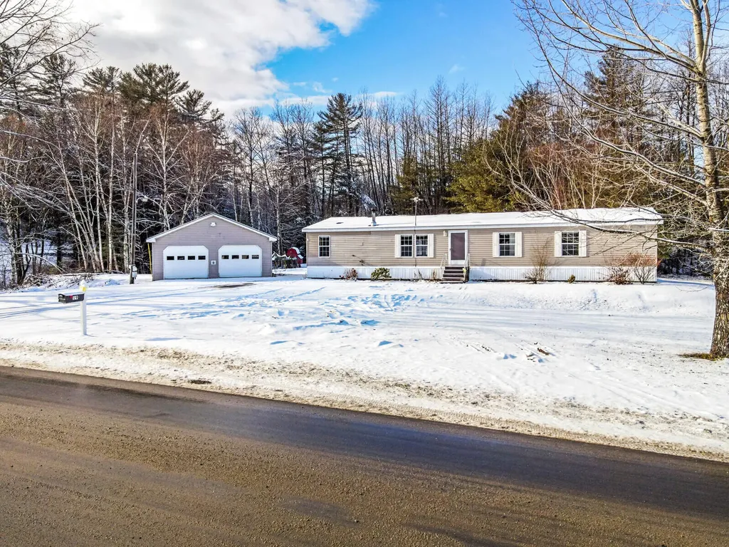 19 Depot Road Belgrade ME 04917