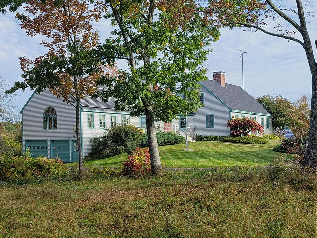 72 Hodgdon Street Damariscotta ME 04543