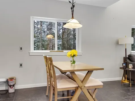 16 Deer Run Mount Vernon ME 04352