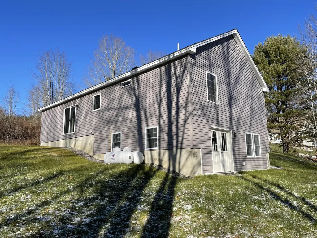 17 Village Valley Road Nobleboro ME 04555