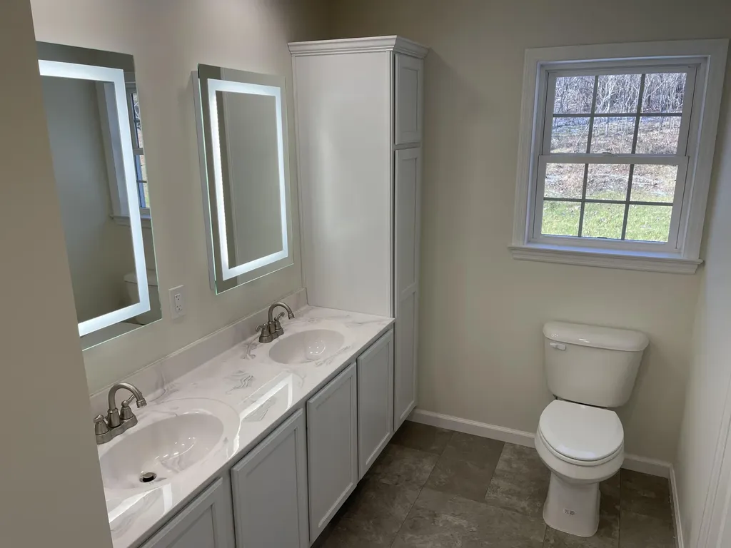 17 Village Valley Road Nobleboro ME 04555