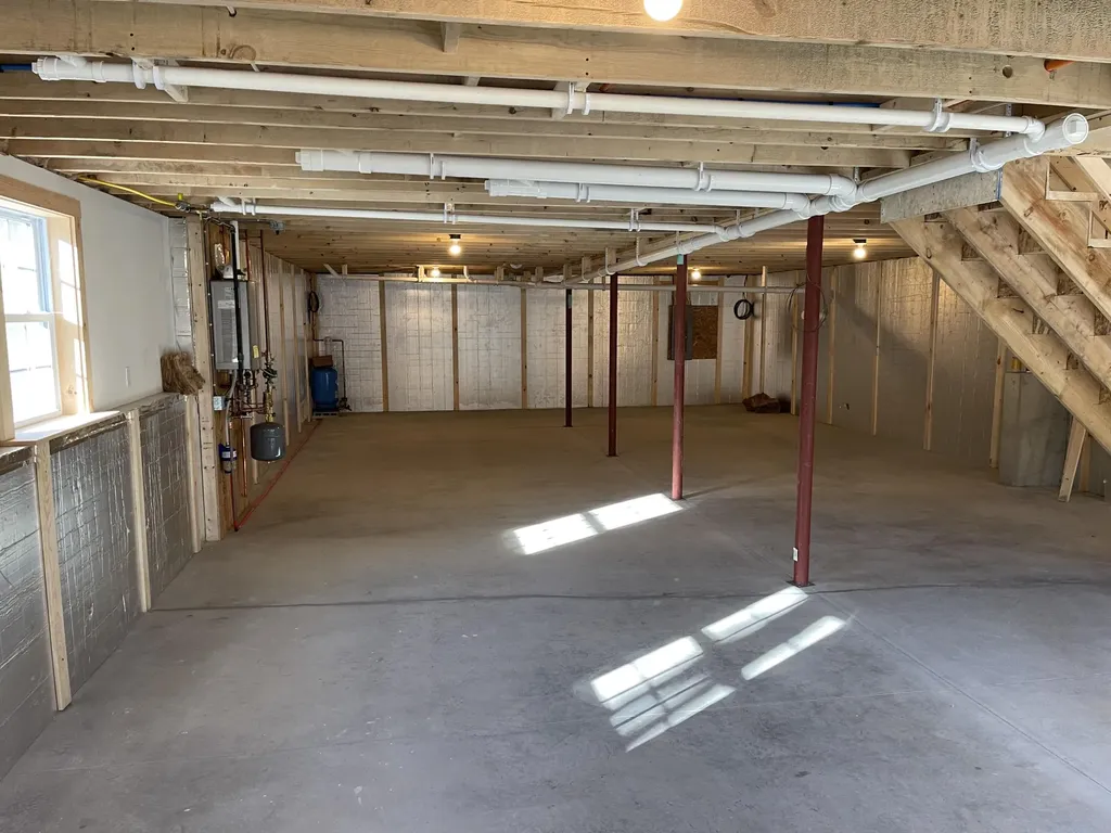 17 Village Valley Road Nobleboro ME 04555