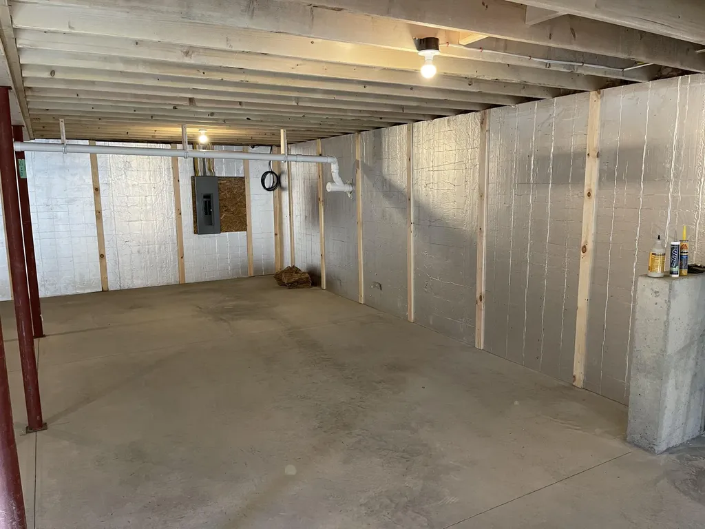 17 Village Valley Road Nobleboro ME 04555