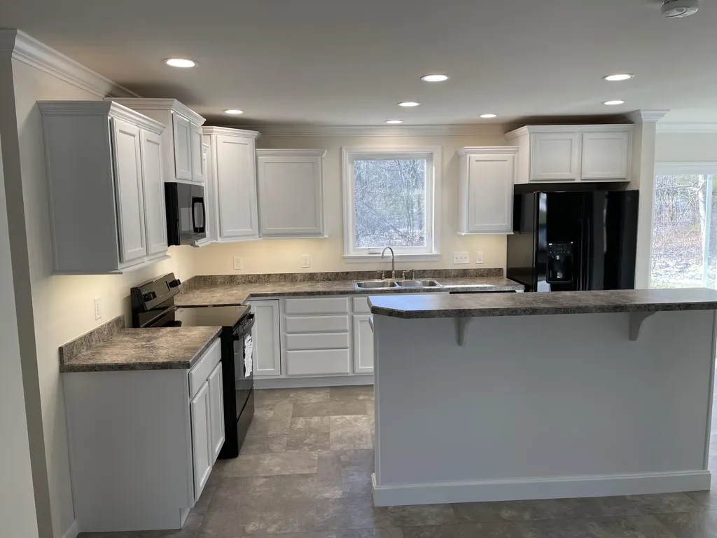 17 Village Valley Road Nobleboro ME 04555