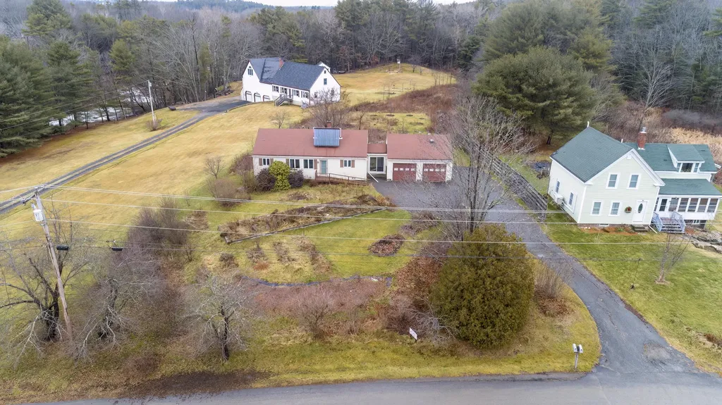 52 Branch Road Damariscotta ME 04543