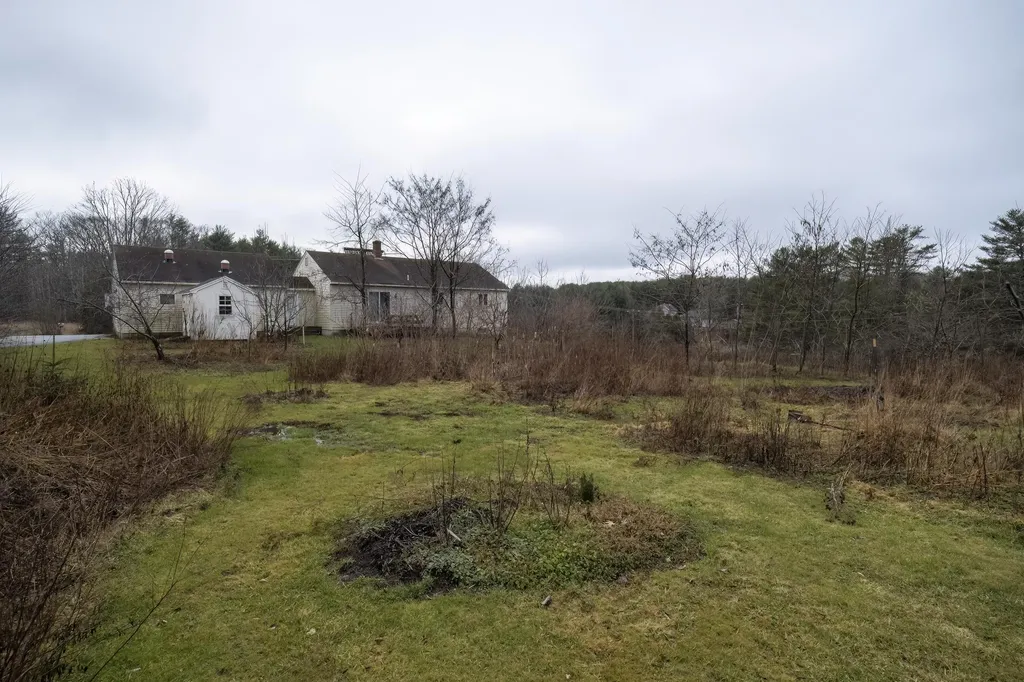 52 Branch Road Damariscotta ME 04543