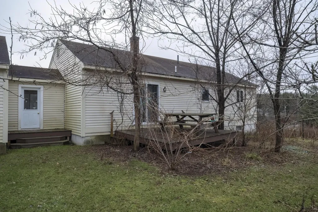 52 Branch Road Damariscotta ME 04543