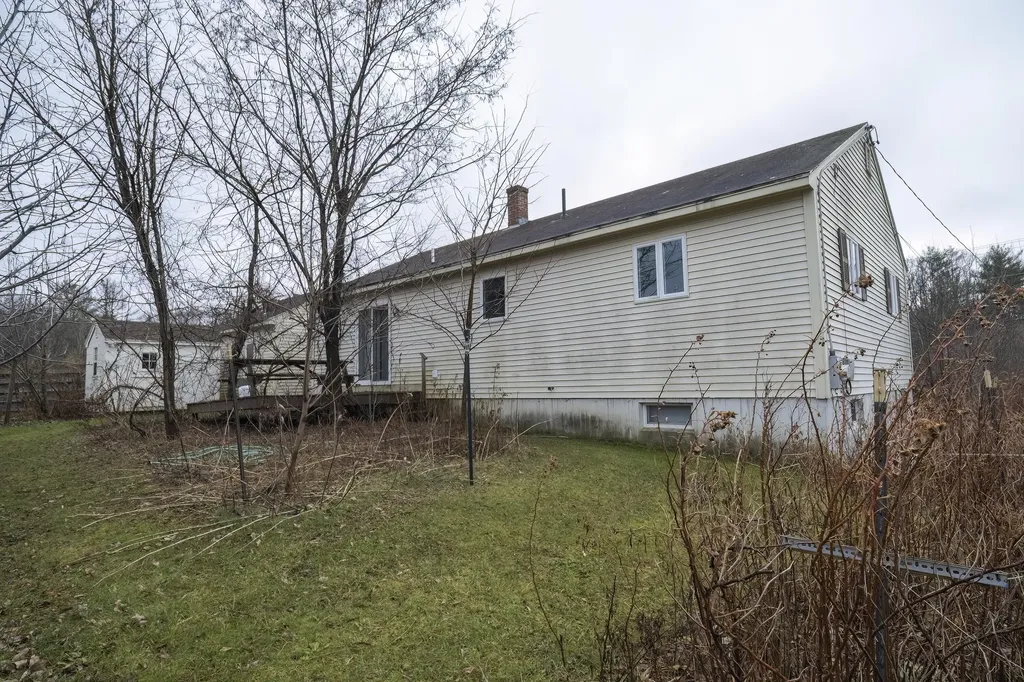 52 Branch Road Damariscotta ME 04543