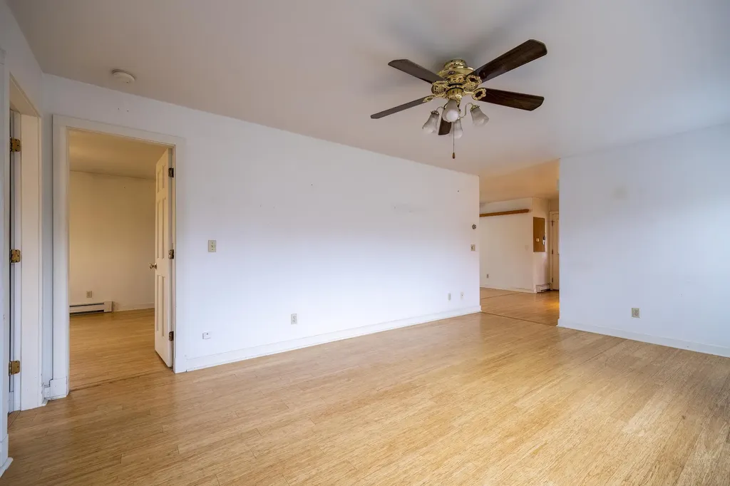 52 Branch Road Damariscotta ME 04543