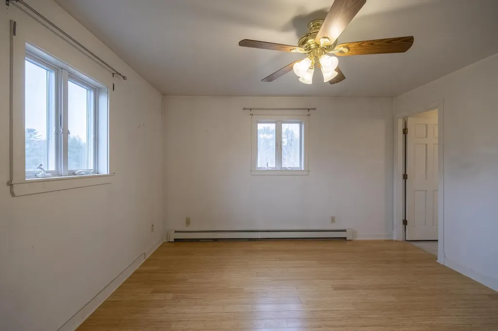 52 Branch Road Damariscotta ME 04543