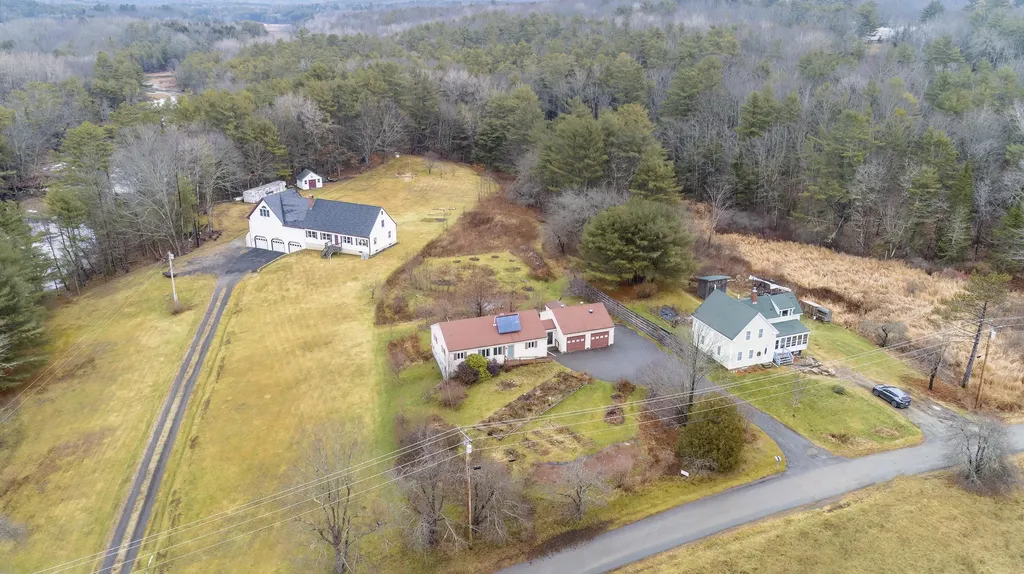 52 Branch Road Damariscotta ME 04543