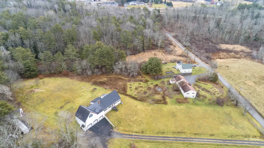 52 Branch Road Damariscotta ME 04543