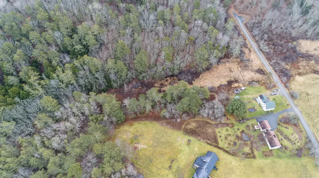 52 Branch Road Damariscotta ME 04543