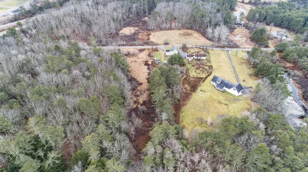 52 Branch Road Damariscotta ME 04543