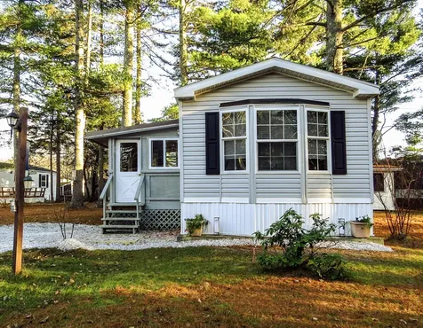 14 Pine Road Belmont ME 04952