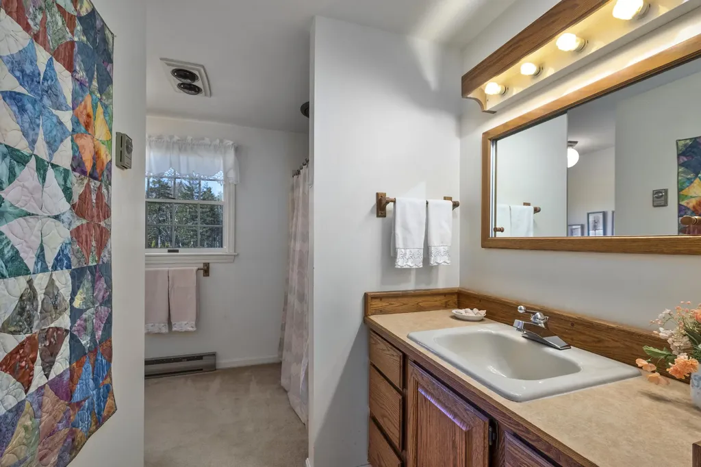 156 Scraggle Point Road Saint George ME 04859