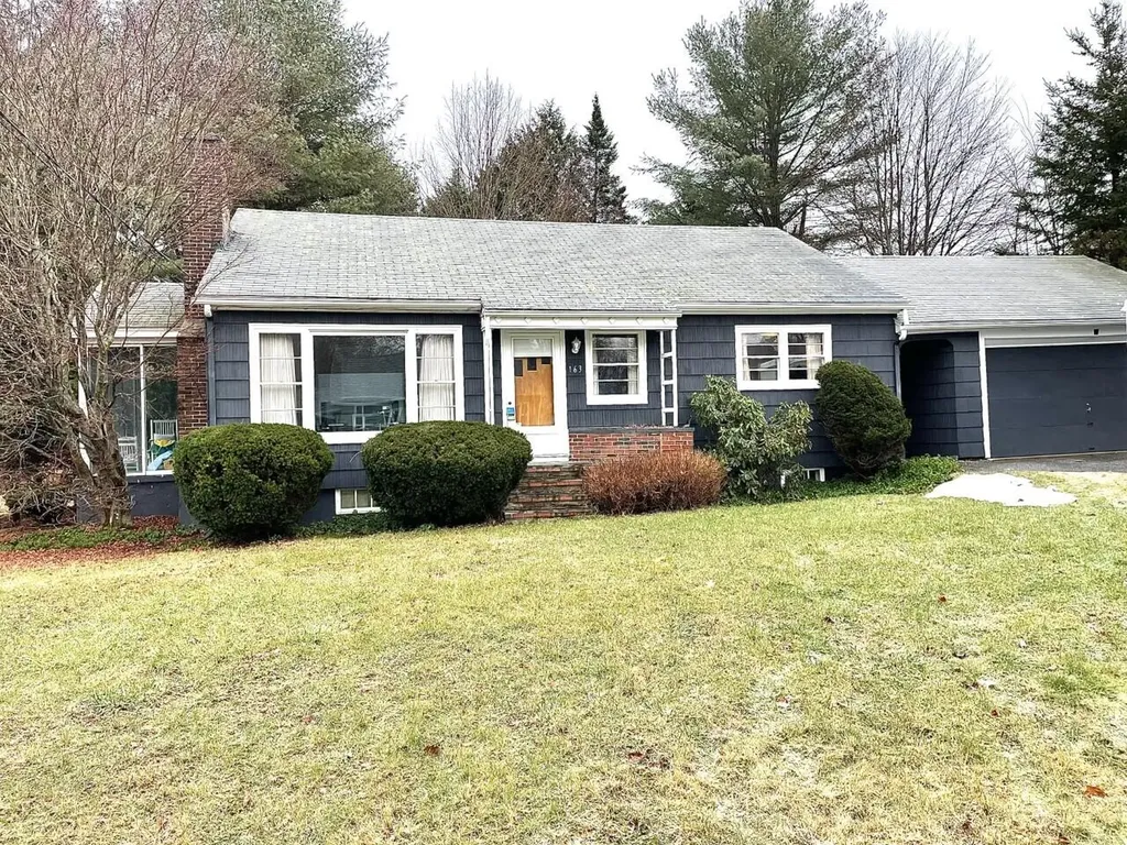 163 Harvard Street Auburn ME 04210