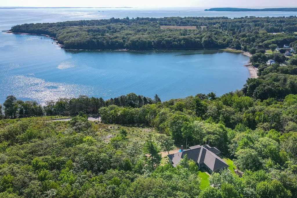 9 & 00 Lookout Lane Rockport ME 04856