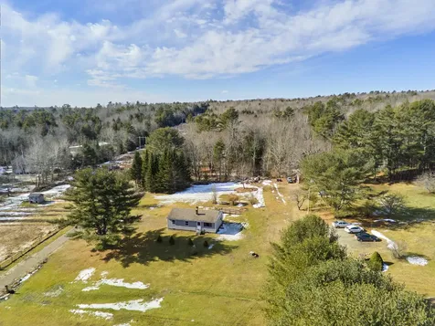 2526 Western Road Warren ME 04864