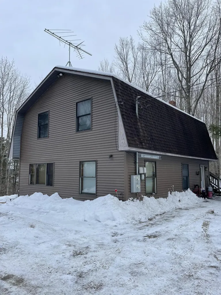 2235 W River Road Sidney ME 04330