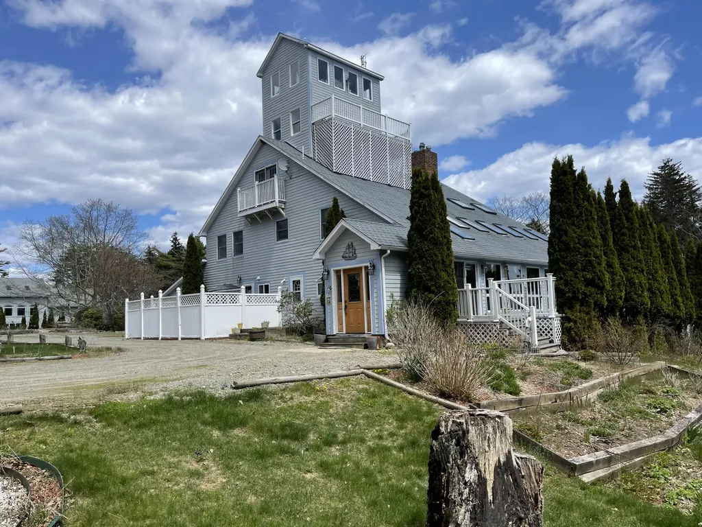 53 Coveside Road South Bristol ME 04568