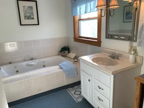 53 Coveside Road South Bristol ME 04568