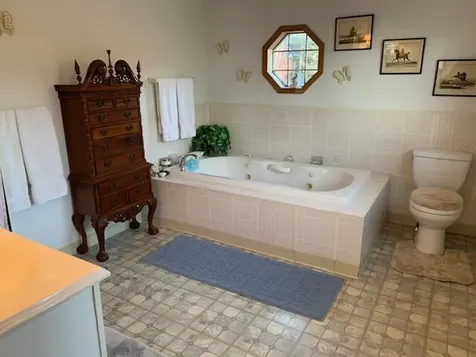 53 Coveside Road South Bristol ME 04568