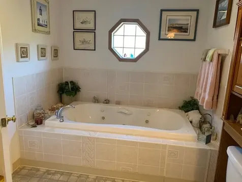53 Coveside Road South Bristol ME 04568
