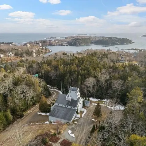 53 Coveside Road South Bristol ME 04568